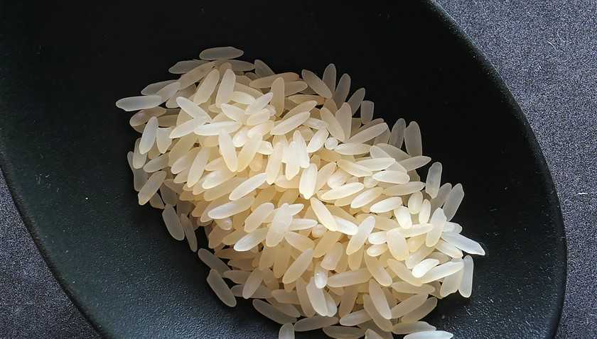 tane tane şehriyeli pirinç pilavı